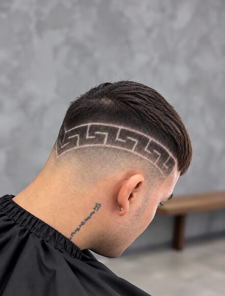 Classic cut and beard in Miramar — Van Den Berg